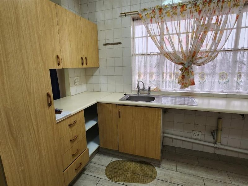 Comfortable and Secure 1-Bedroom Unit in Gold Reef Retirement Village - Photo 1