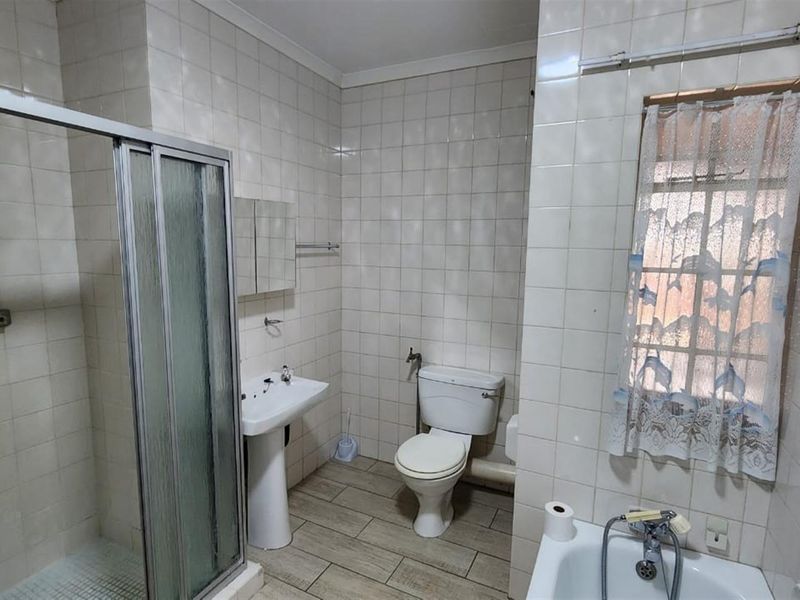 Comfortable and Secure 1-Bedroom Unit in Gold Reef Retirement Village - Photo 7
