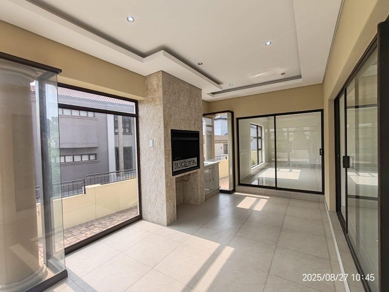 House For Sale in Blue Valley Golf Estate, Centurion - Photo 8