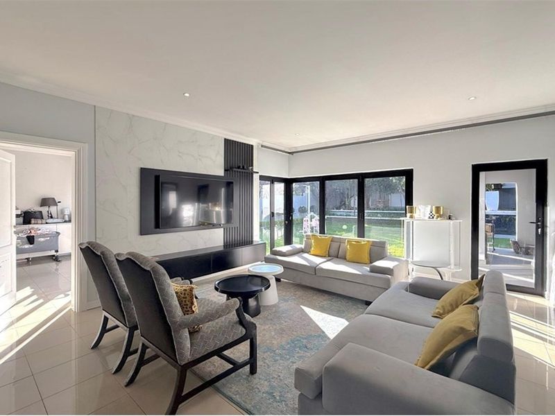 Luxurious 5-Bedroom Haven in an Exclusive Secure Estate - Photo 7