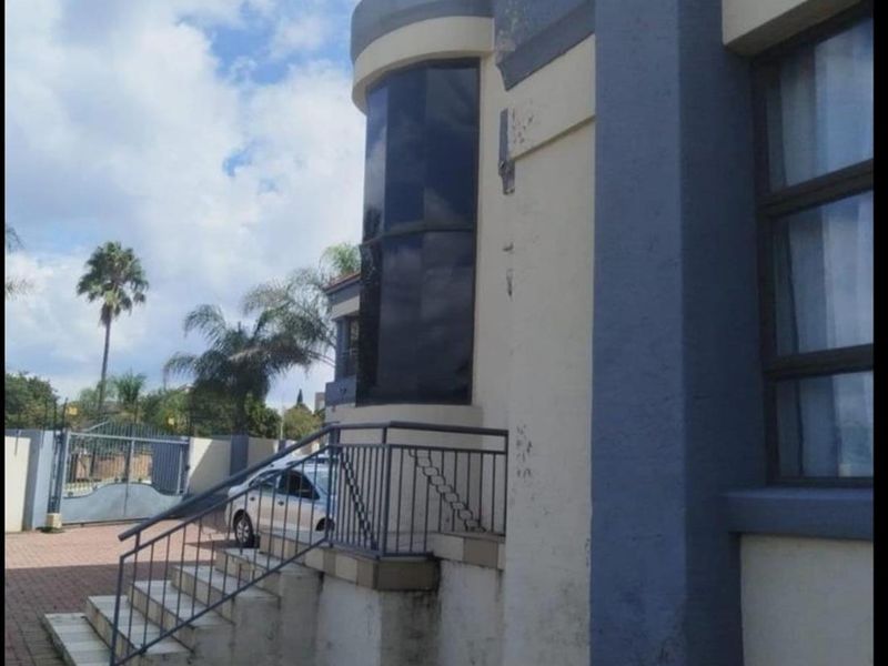 House For Sale in Model Park, Witbank - Photo 5