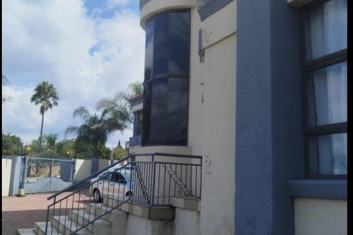 House For Sale in Model Park, Witbank - Photo 5