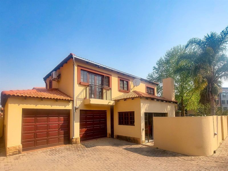 Three-Bedroom Townhouse with Spacious Garden for Sale in  Rooihuiskraal North, Centurion - Photo 1