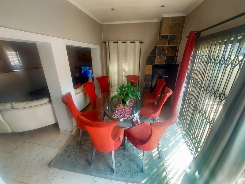 Three-Bedroom Townhouse with Spacious Garden for Sale in  Rooihuiskraal North, Centurion - Photo 8