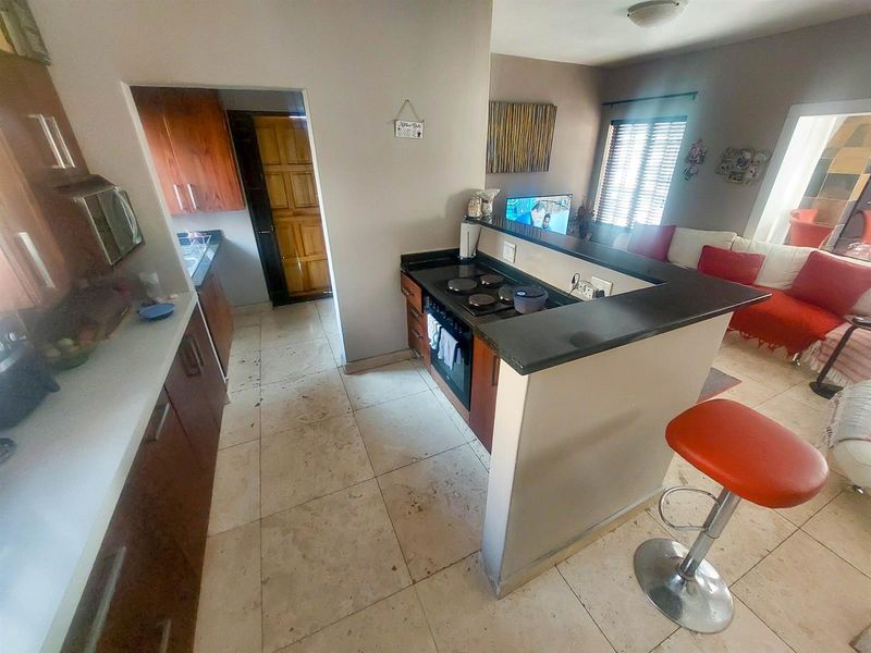 Three-Bedroom Townhouse with Spacious Garden for Sale in  Rooihuiskraal North, Centurion - Photo 3