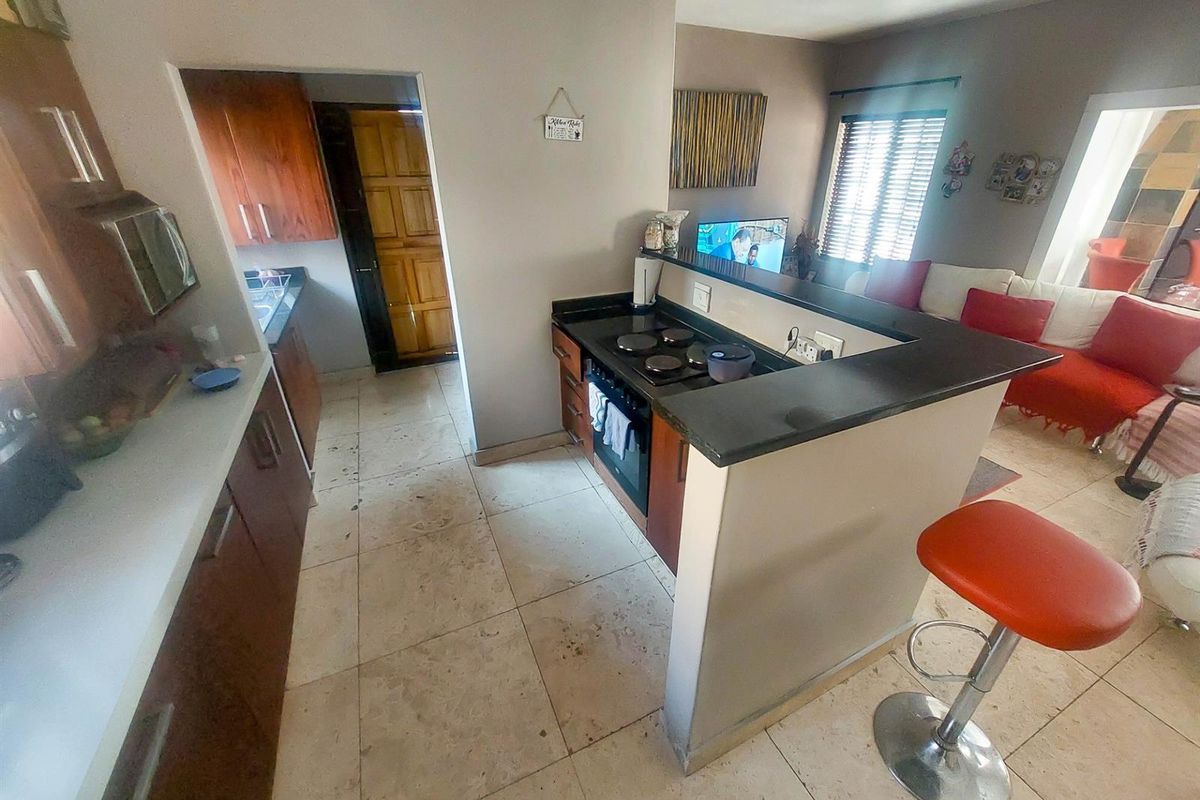 Three-Bedroom Townhouse with Spacious Garden for Sale in  Rooihuiskraal North, Centurion - Photo 3