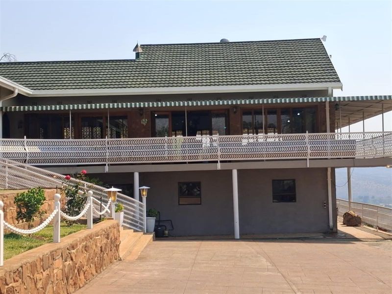 Guest House For Sale in Rustenburg, North West - Photo 4