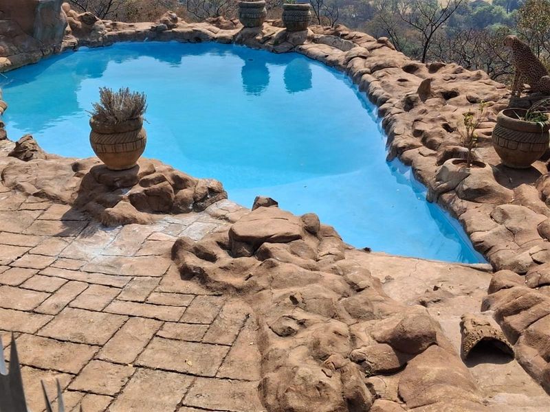 Guest House For Sale in Rustenburg, North West - Photo 6