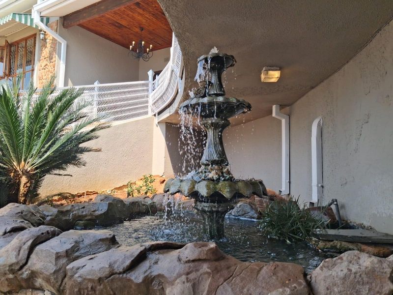 Guest House For Sale in Rustenburg, North West - Photo 3