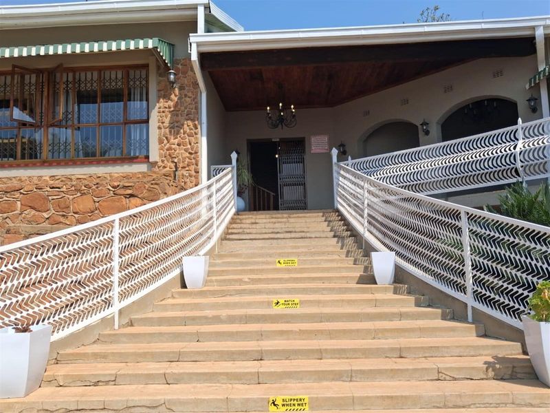 Guest House For Sale in Rustenburg, North West - Photo 8