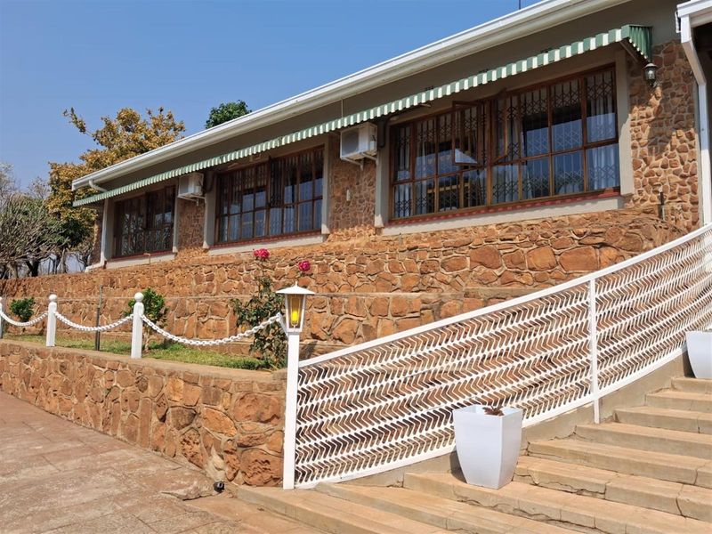 Guest House For Sale in Rustenburg, North West - Photo 9