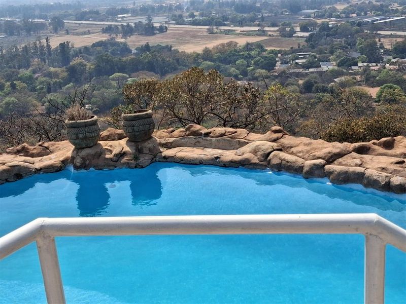 Guest House For Sale in Rustenburg, North West - Photo 7