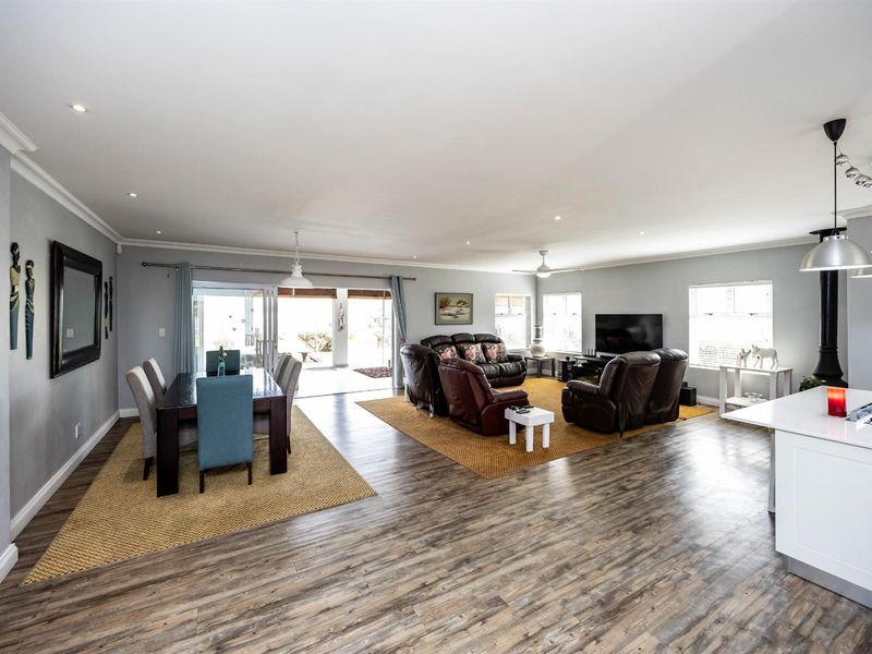 EXCLUSIVE COASTAL LUXURY | SUNRISE-ON-SEA - Photo 5