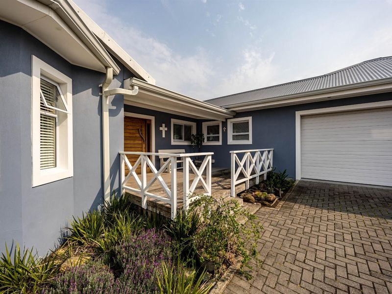 EXCLUSIVE COASTAL LUXURY | SUNRISE-ON-SEA - Photo 2