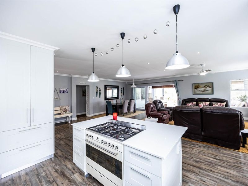 EXCLUSIVE COASTAL LUXURY | SUNRISE-ON-SEA - Photo 7