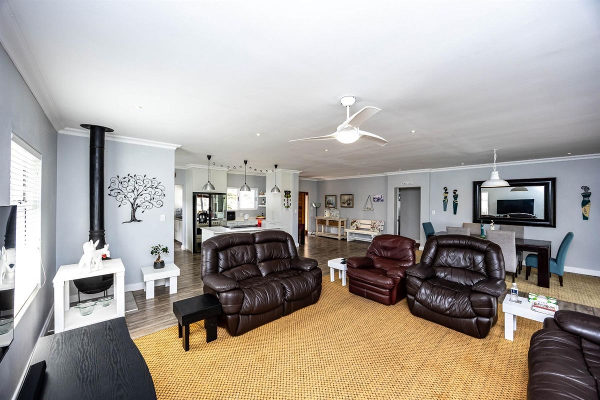 EXCLUSIVE COASTAL LUXURY | SUNRISE-ON-SEA - Photo 4