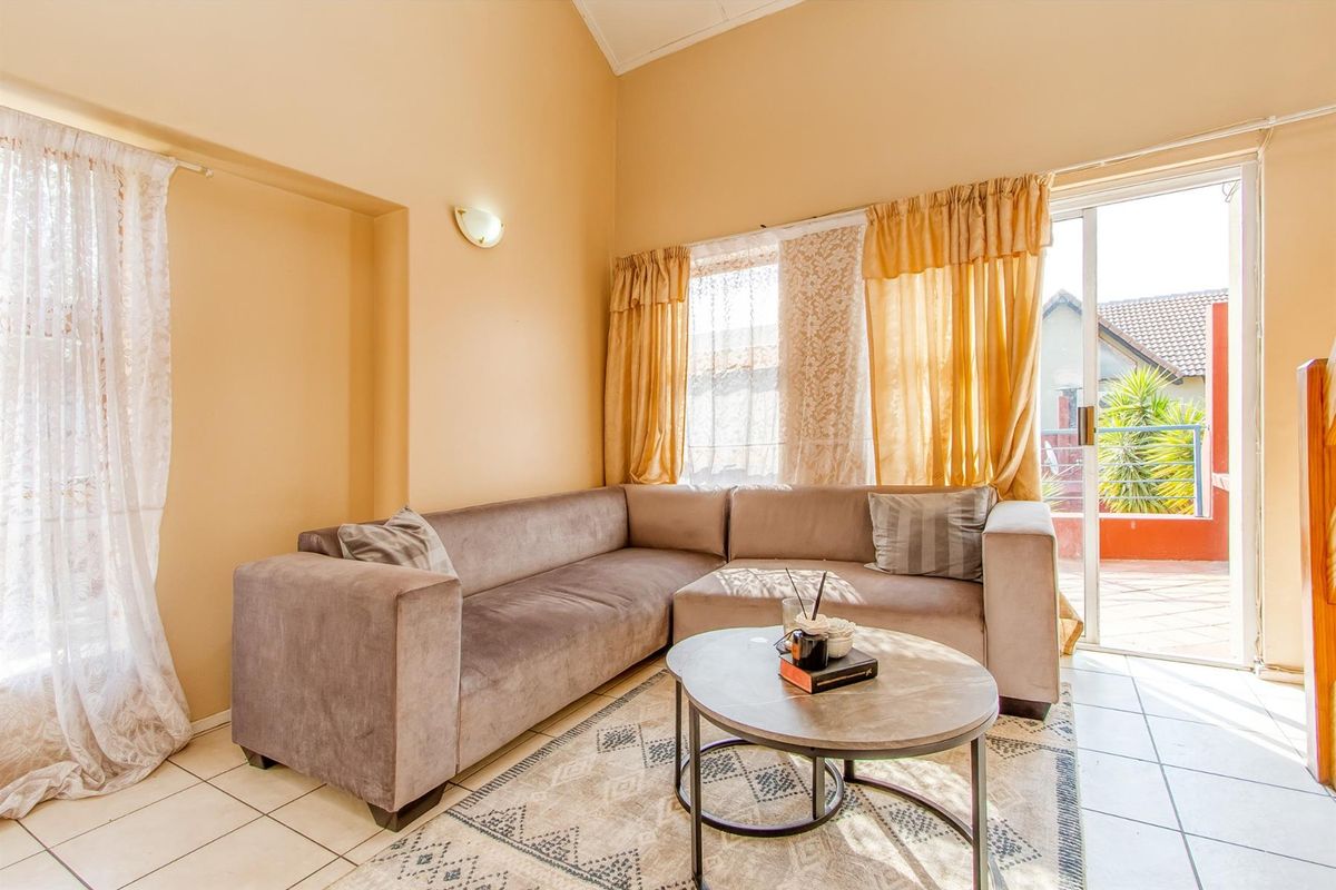 Cozy apartment in Secure Complex - Ferndale - Photo 5