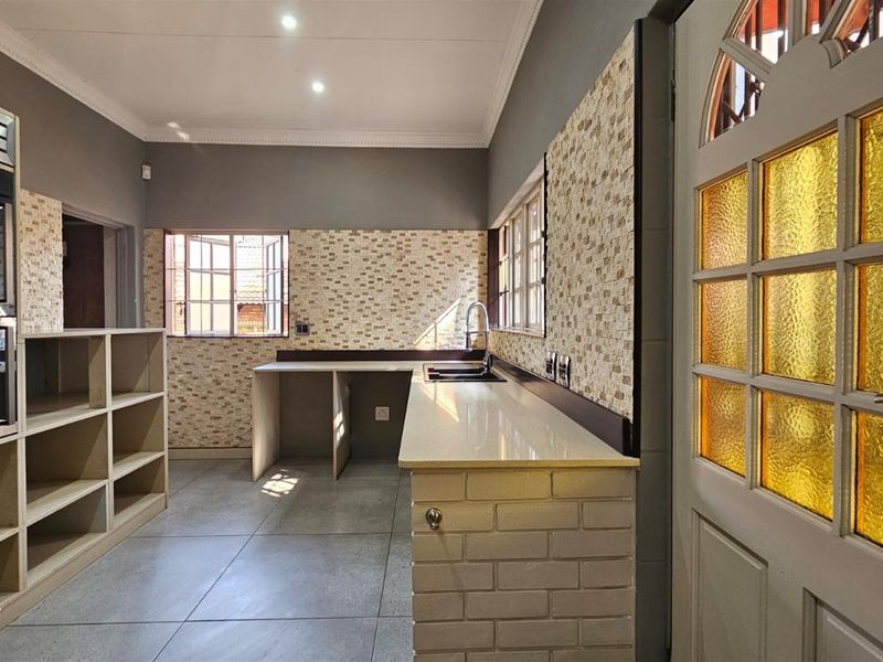 House For Sale in Amandasig, Akasia - Photo 9