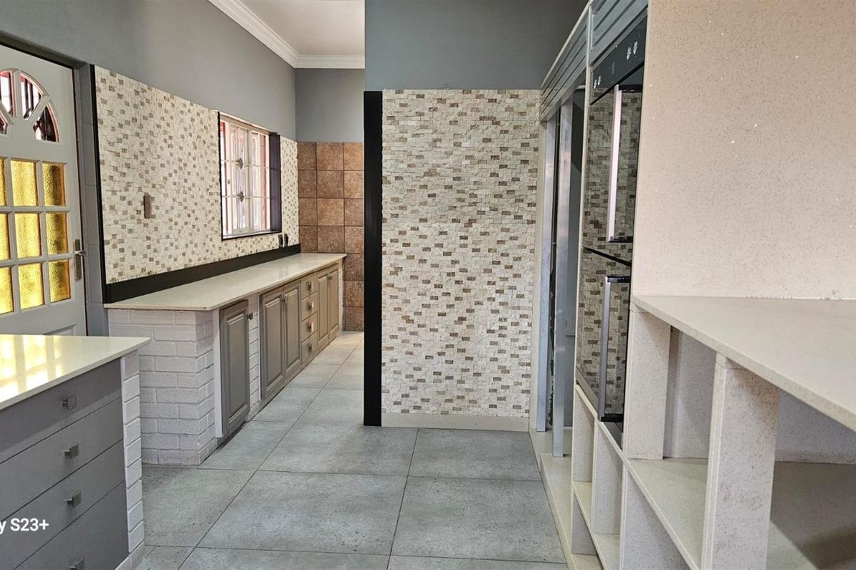 House For Sale in Amandasig, Akasia - Photo 3