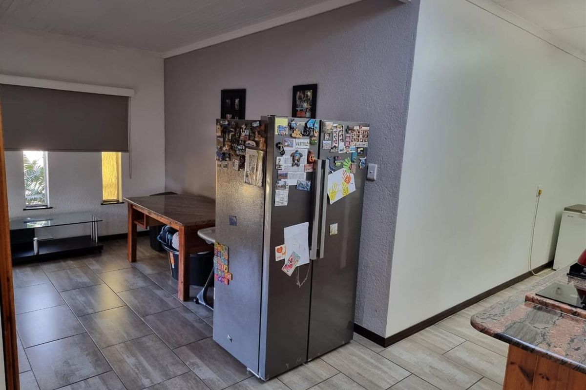 Prime Location | Luxurious - Modern Home - Pioneer Park - Photo 5