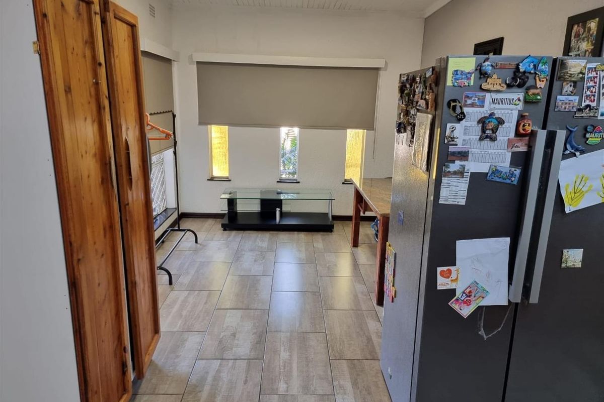 Prime Location | Luxurious - Modern Home - Pioneer Park - Photo 4