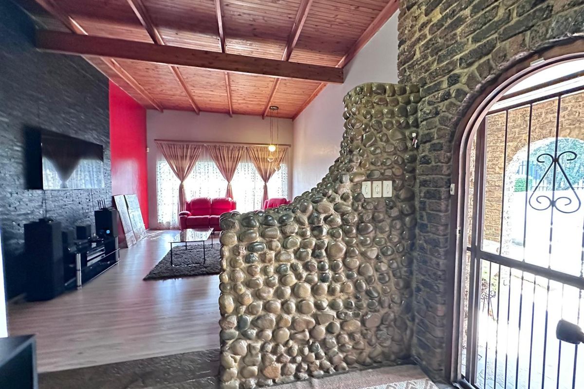 House For Sale in Newcastle, KwaZulu Natal - Photo 4