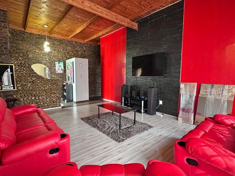 House For Sale in Newcastle, KwaZulu Natal - Photo 7