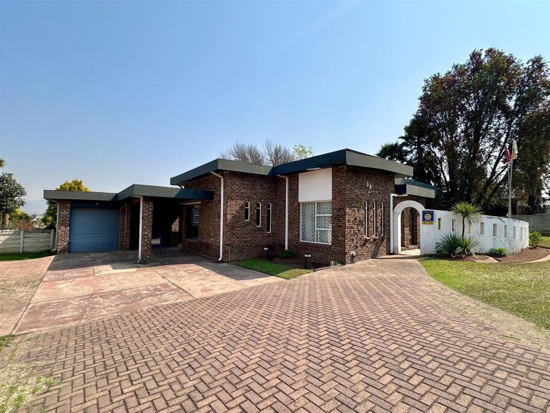 House For Sale in Newcastle, KwaZulu Natal - Photo 2