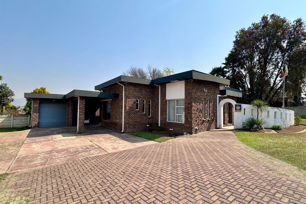 House For Sale in Newcastle, KwaZulu Natal - Photo 2