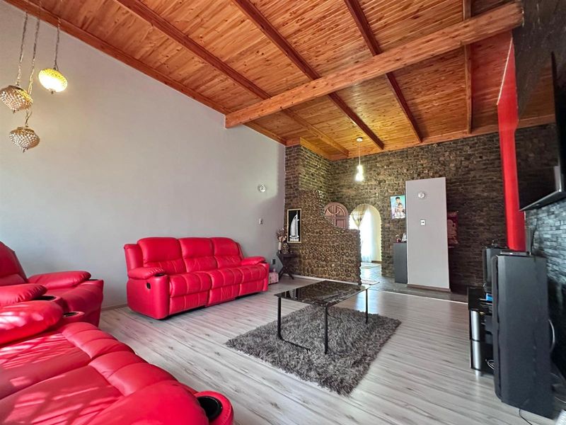 House For Sale in Newcastle, KwaZulu Natal - Photo 6