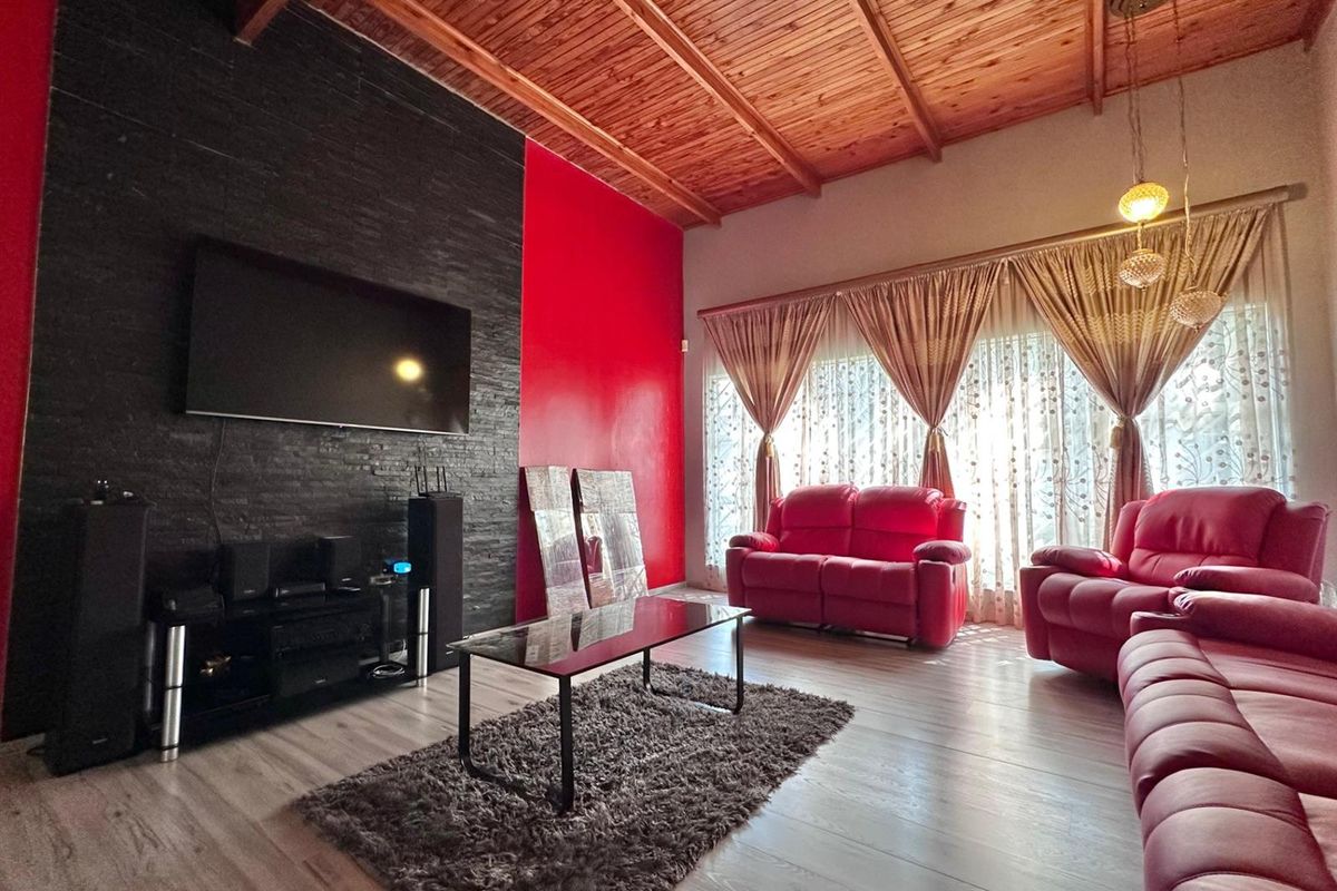 House For Sale in Newcastle, KwaZulu Natal - Photo 5