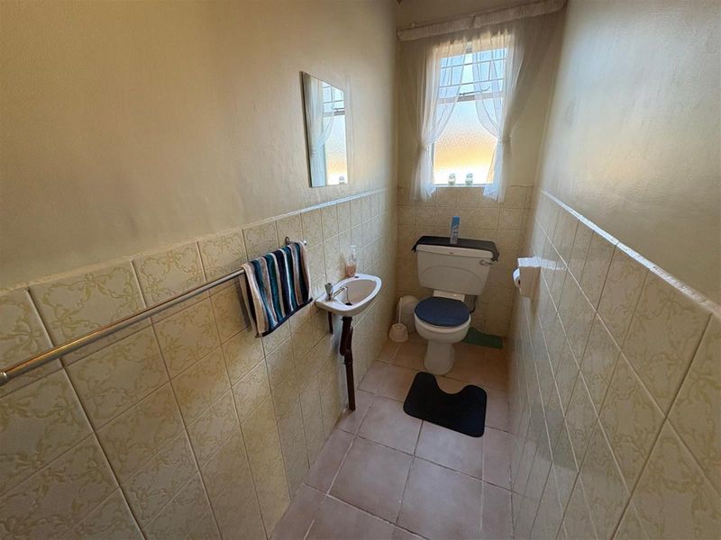 Spacious Family Living in Sought-After Amiel Park, Newcastle - Photo 8