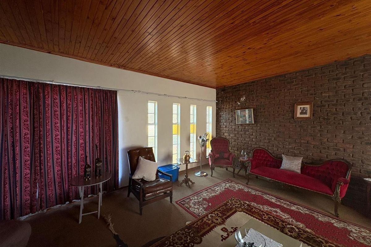 Spacious Family Living in Sought-After Amiel Park, Newcastle - Photo 3
