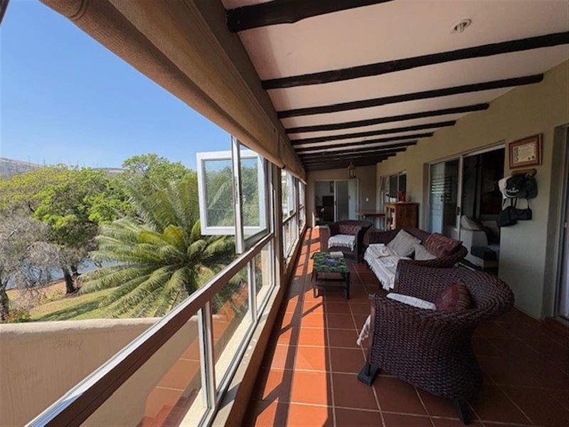 5 Bedroom Home outside White River on Da Gama Dam - Photo 7