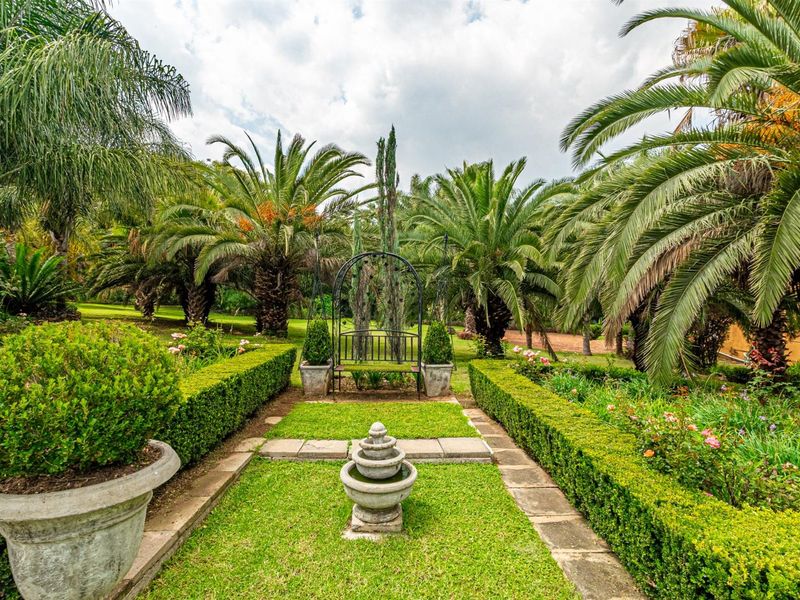 A Signature Blend of Luxury, Lifestyle with Investment Excellence In Carlswald, Midrand - Photo 4