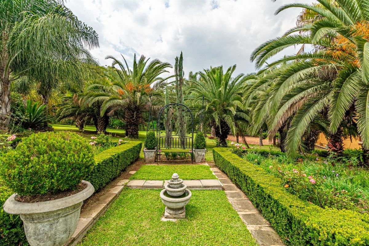 A Signature Blend of Luxury, Lifestyle with Investment Excellence In Carlswald, Midrand - Photo 4