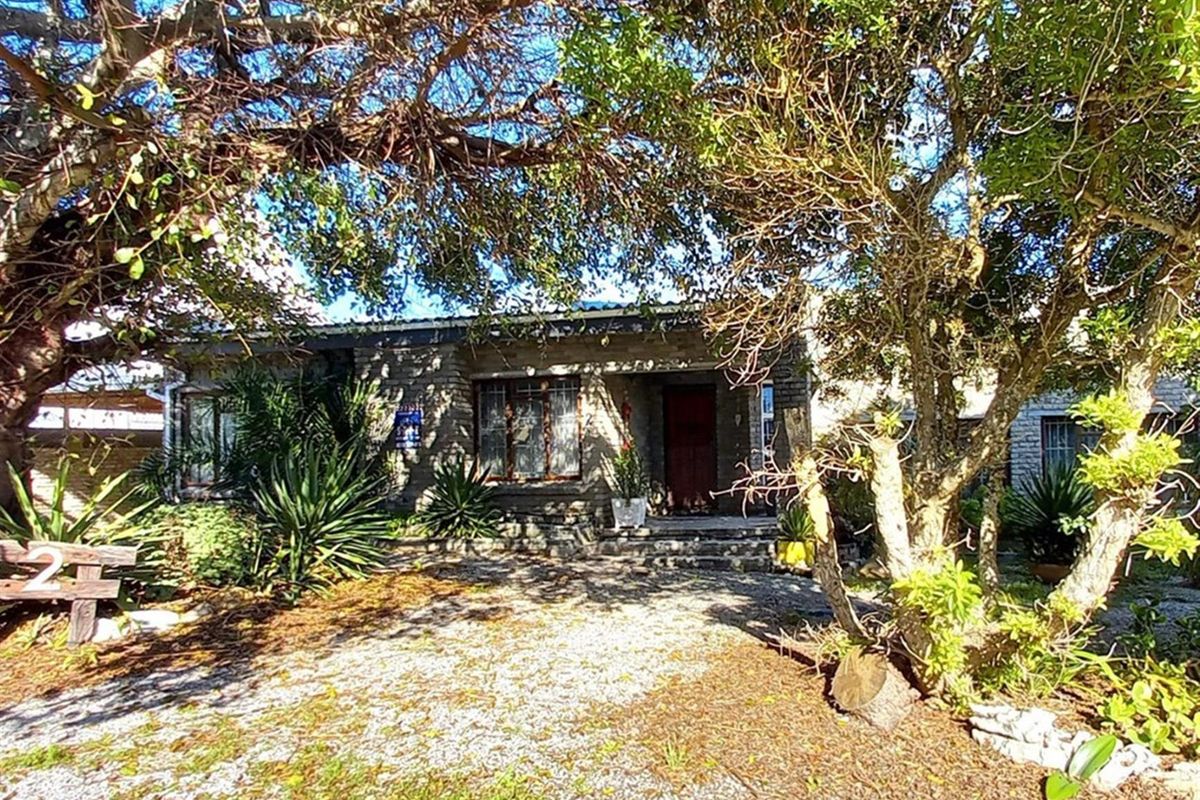 Spacious Family Home + Rental Potential - Van Dyks Bay - Photo 4