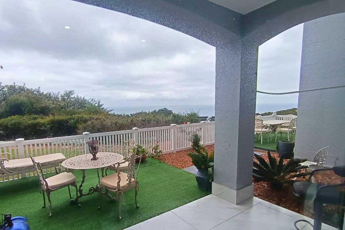 Luxury Coastal Living – Golf Villa with Ocean Views  - Photo 3