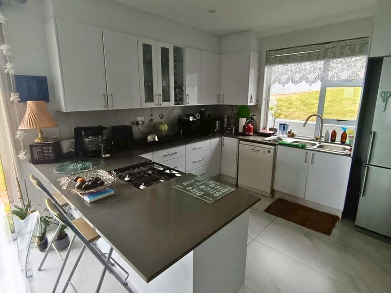 Luxury Coastal Living – Golf Villa with Ocean Views  - Photo 10