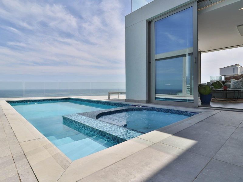 The Pinnacle of Luxury Living on the Cliffside - Photo 9