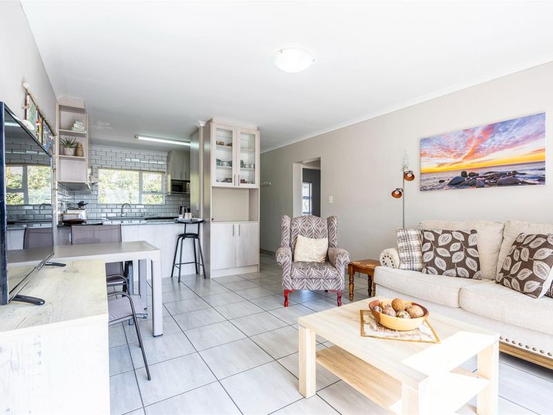 Apartment in Myburgh Park, Langebaan - Photo 4