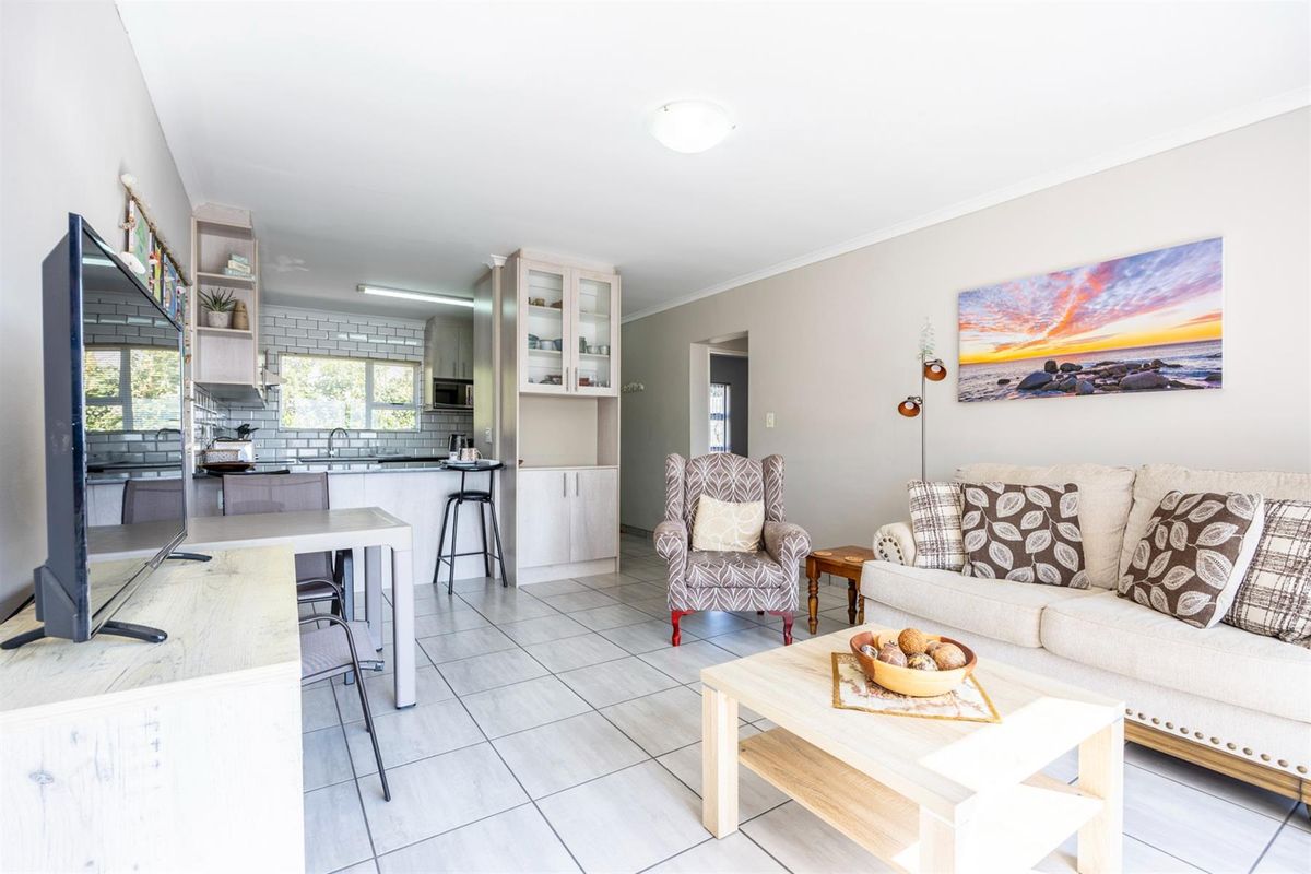 Apartment in Myburgh Park, Langebaan - Photo 4