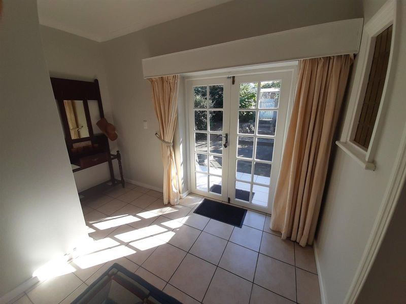 Three Bedroom House with Two Bedroom Flatlet - Photo 7