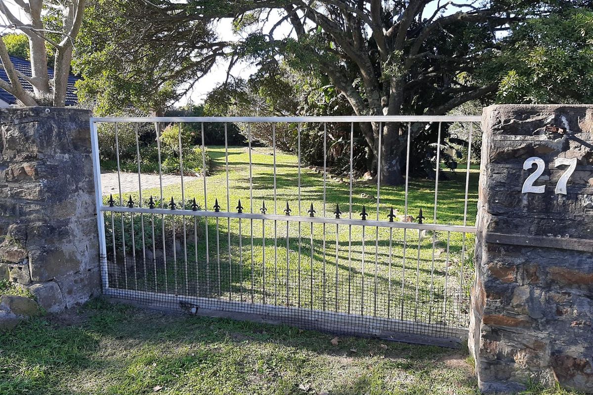 Three Bedroom House with Two Bedroom Flatlet - Photo 4