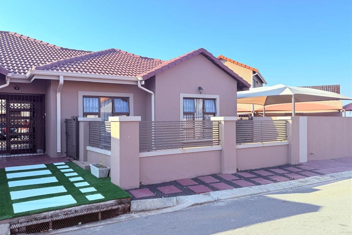 House available in Waterkloof AH, Rustenburg, North West - Photo 3