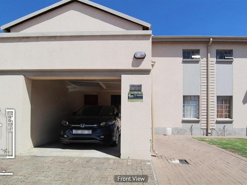 Apartment For Sale in Witbank Ext 10, Witbank - Photo 2