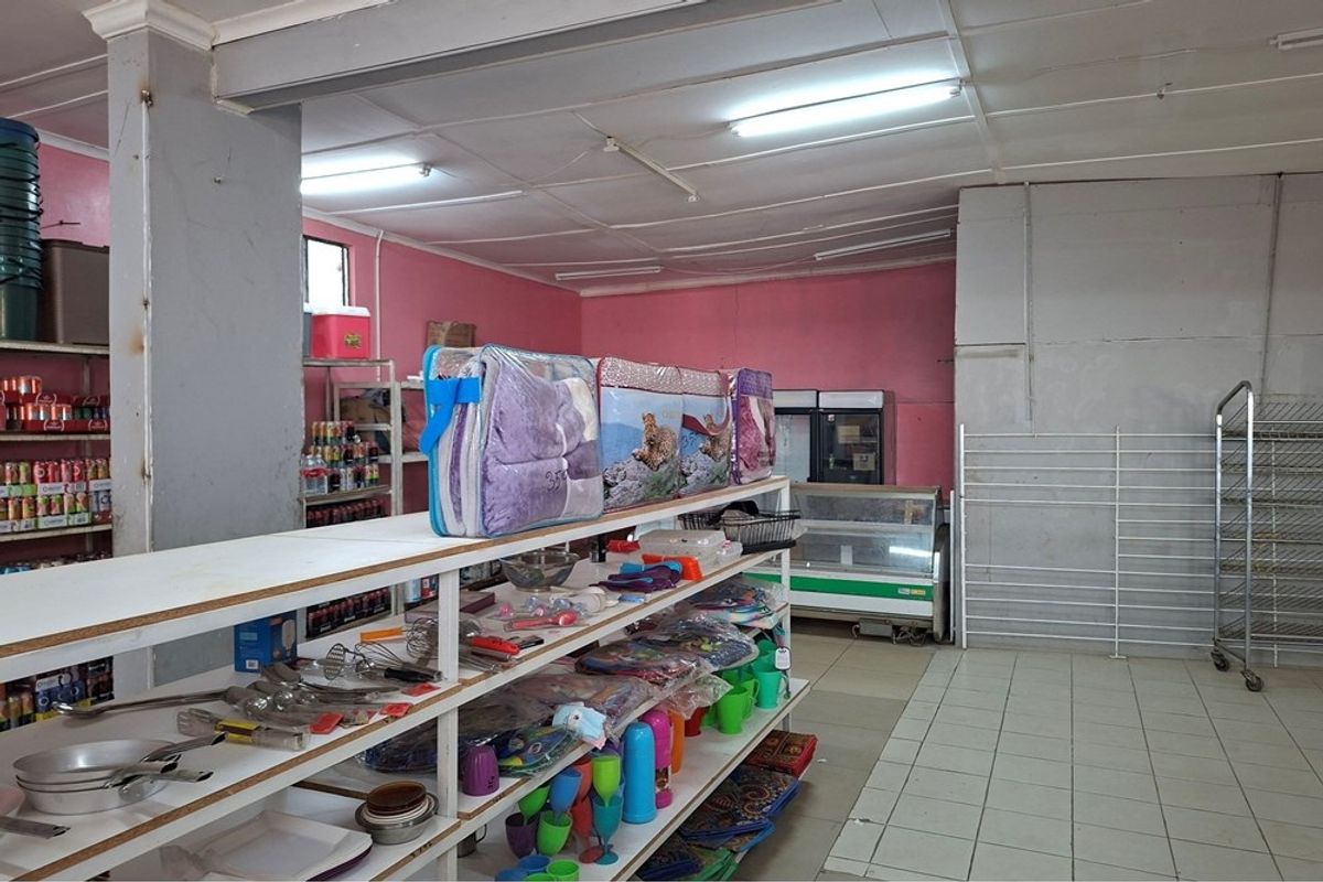 Retail Space For Sale in Verwoerdpark, Kimberley - Photo 5