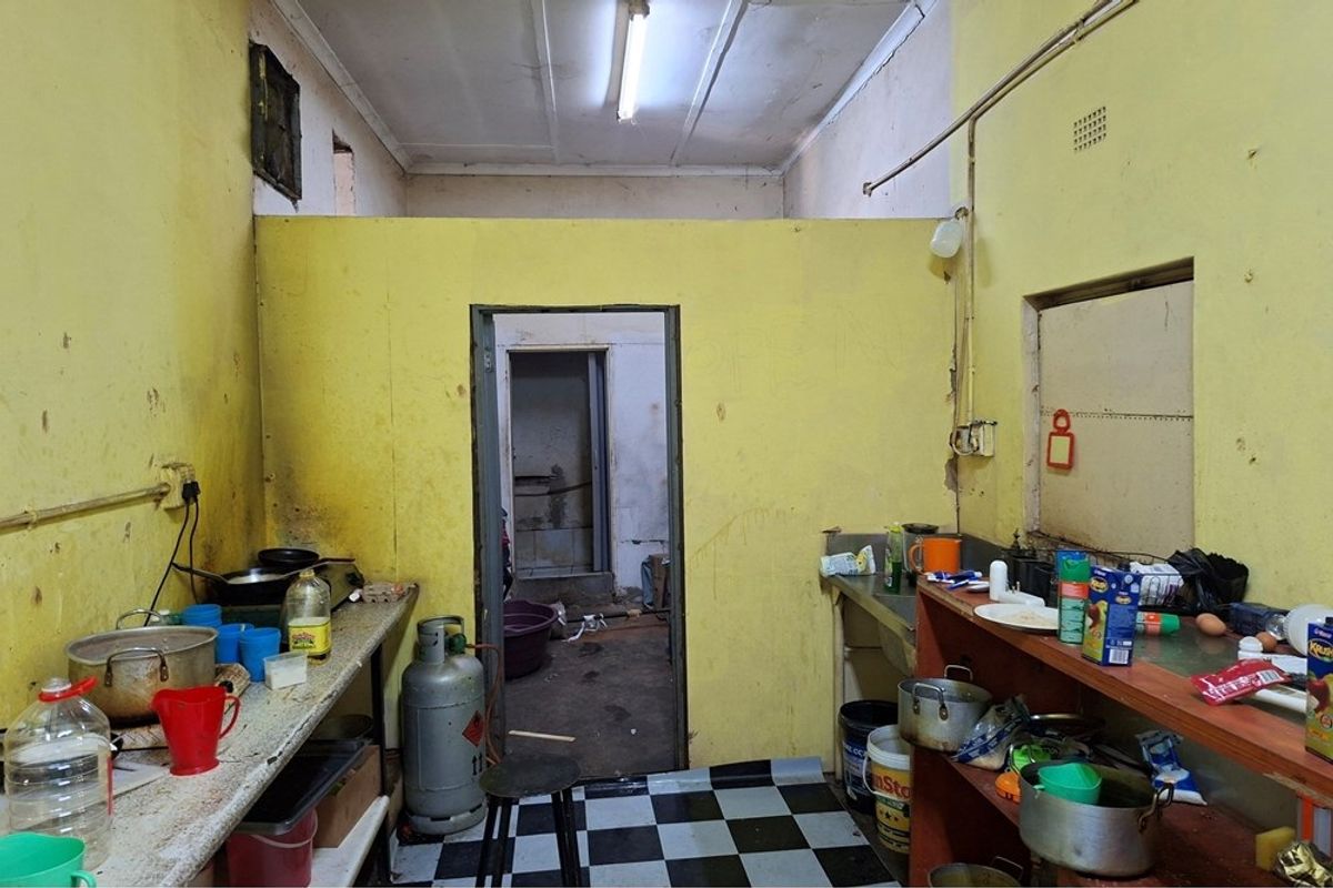 Retail Space For Sale in Verwoerdpark, Kimberley - Photo 3