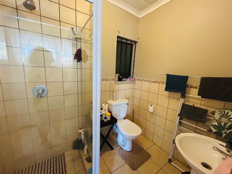 Apartment For Sale in Erand Gardens, Midrand - Photo 6
