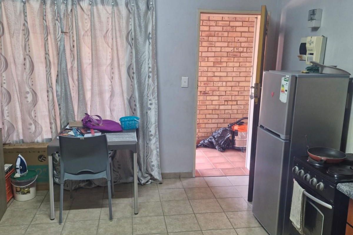 Student apartment for sale in Wilkoppies Klerksdorp North West - Photo 3